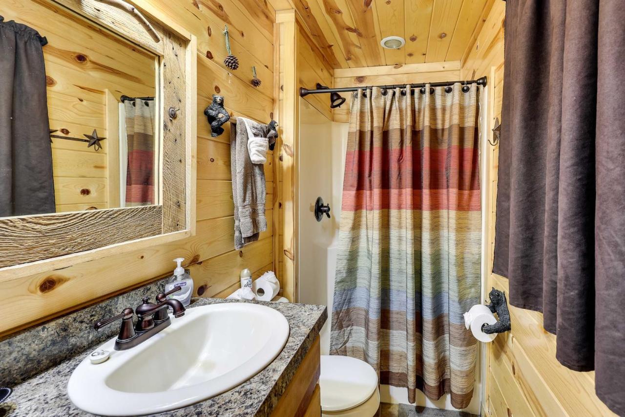 Broken Bow Rental Cabin With Hot Tub And Bar المظهر الخارجي الصورة