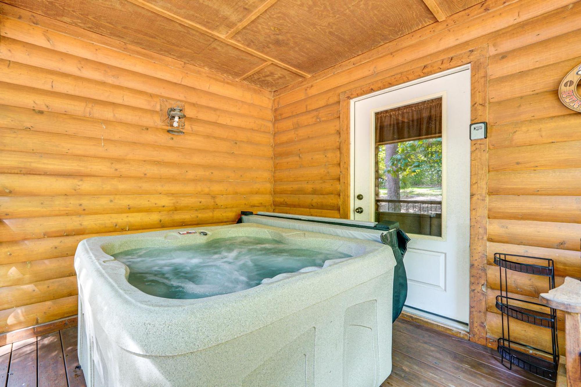 Broken Bow Rental Cabin With Hot Tub And Bar المظهر الخارجي الصورة